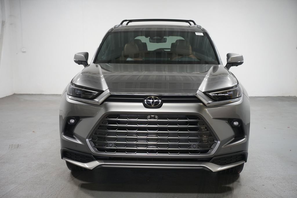 New 2026 Toyota Grand Highlander AWD Hybrid image 2