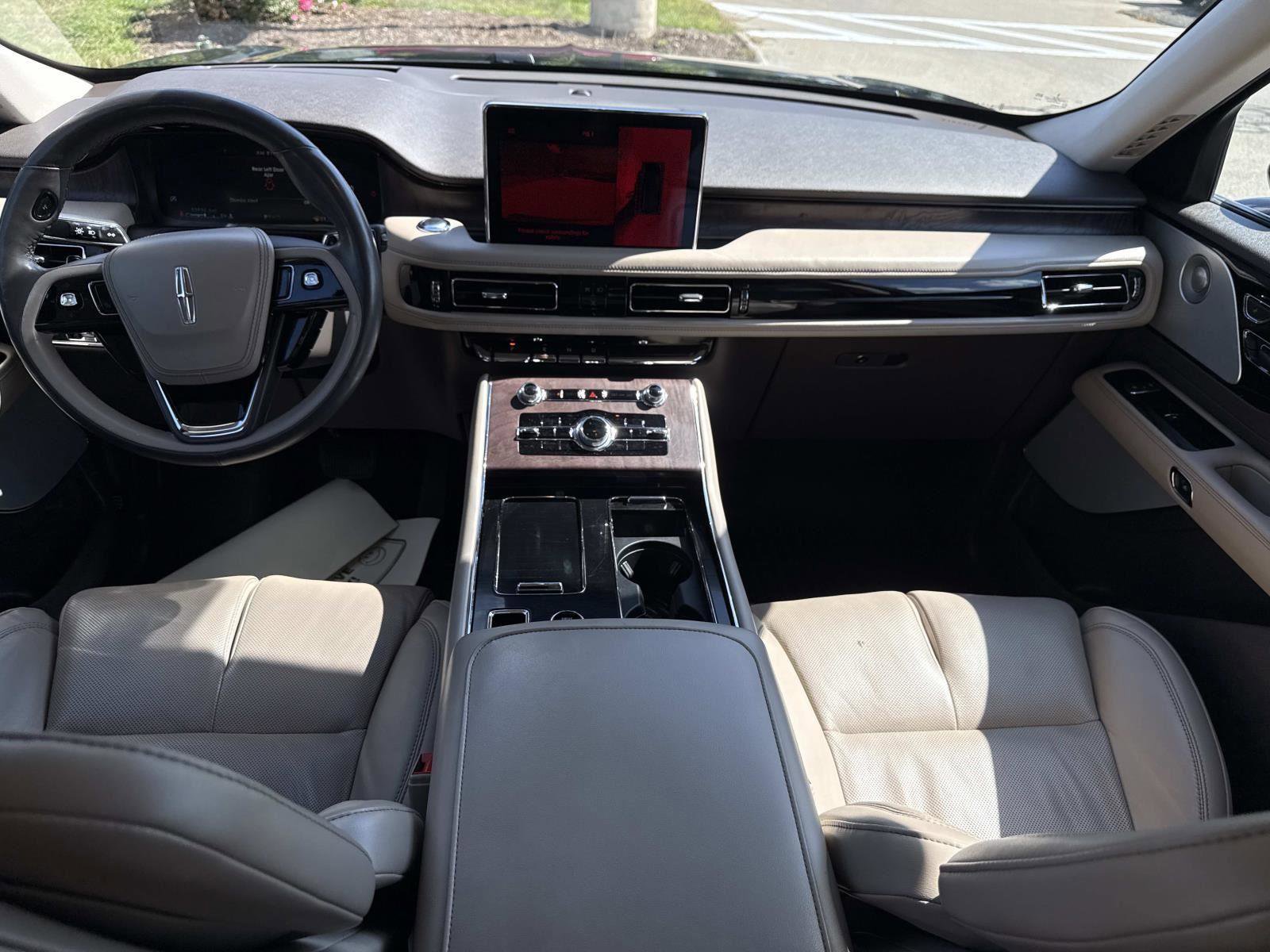 Used 2022 Lincoln Aviator Reserve w/ Equipment Group 201A image 16