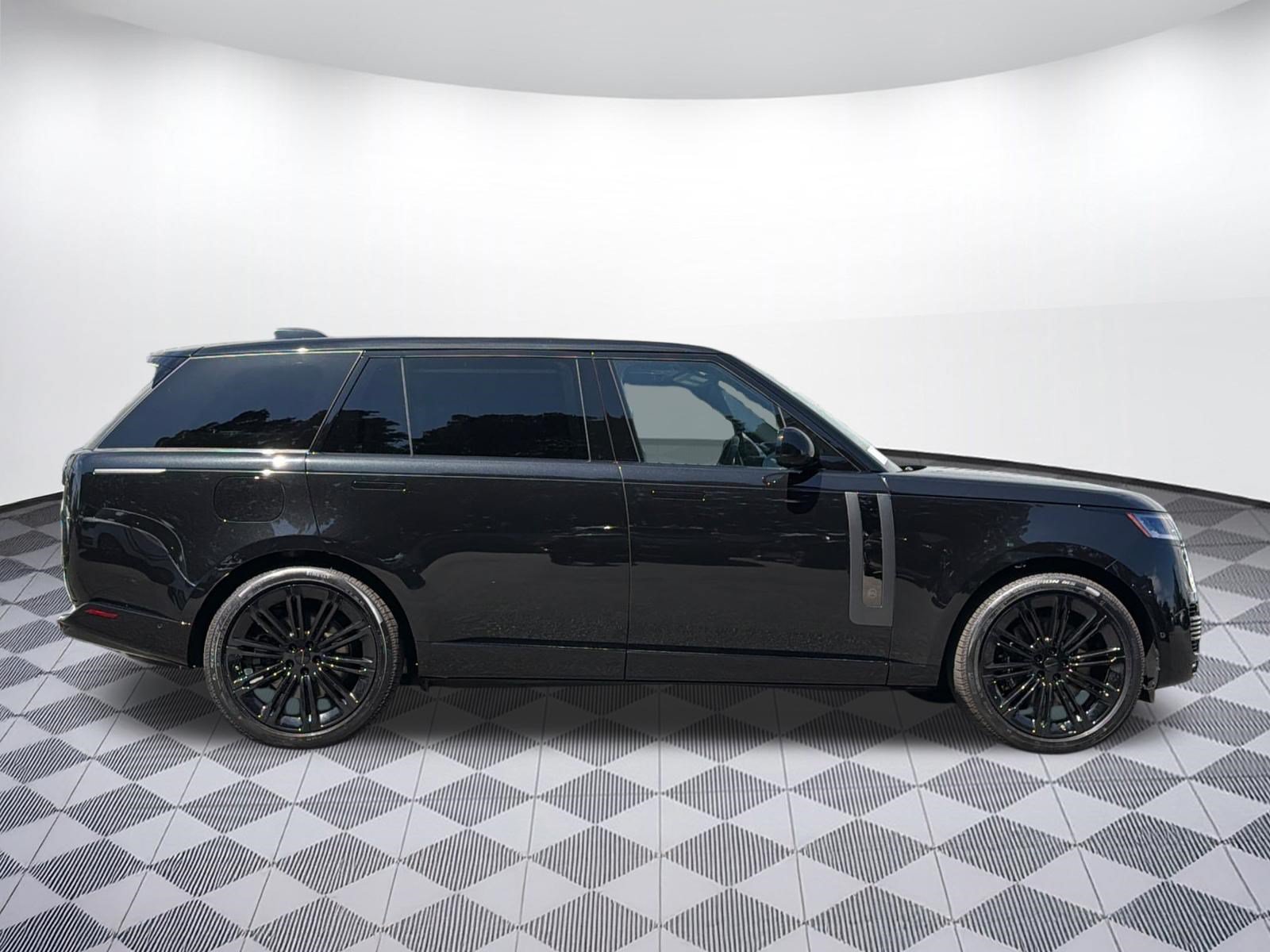 New 2026 Land Rover Range Rover SV AWD/4WD image 8