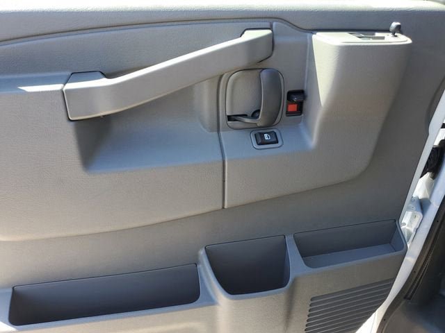 New 2026 GMC Savana 2500 Extended RWD image 16