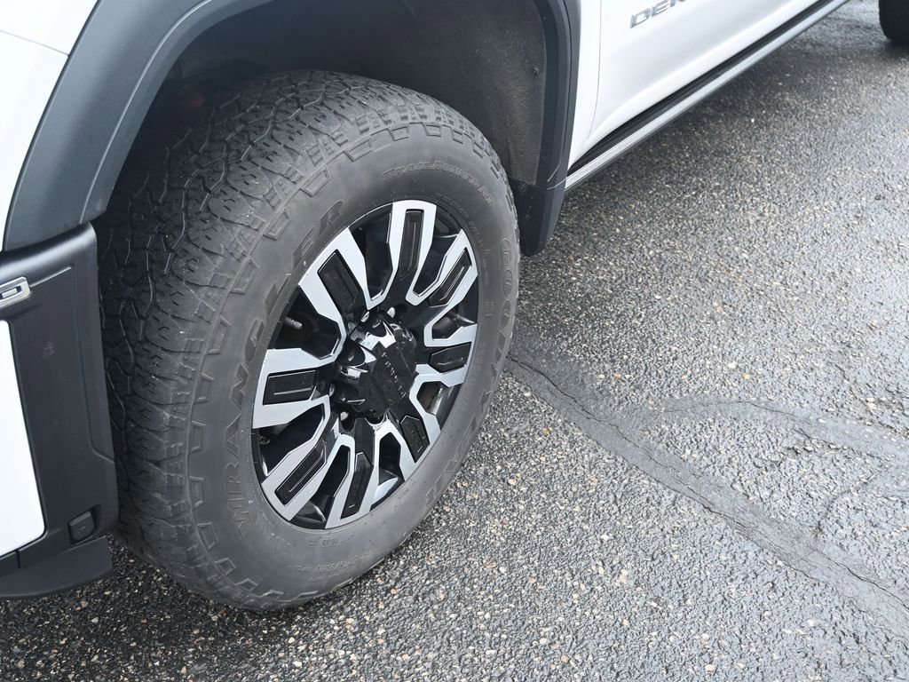 Used 2024 GMC Sierra 3500 Denali Ultimate image 15