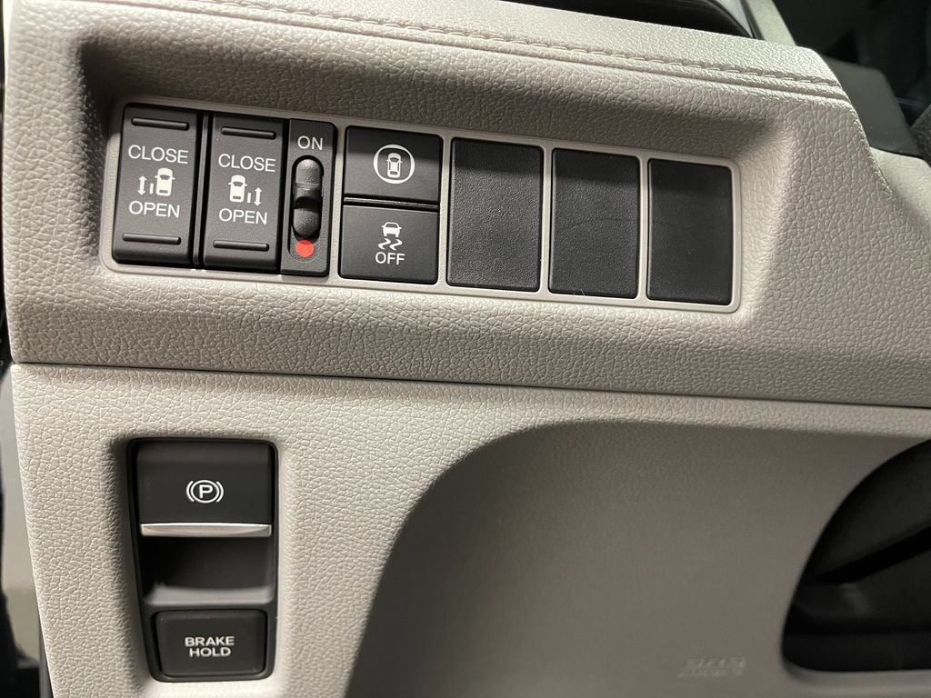 Used 2023 Honda Odyssey EX image 18