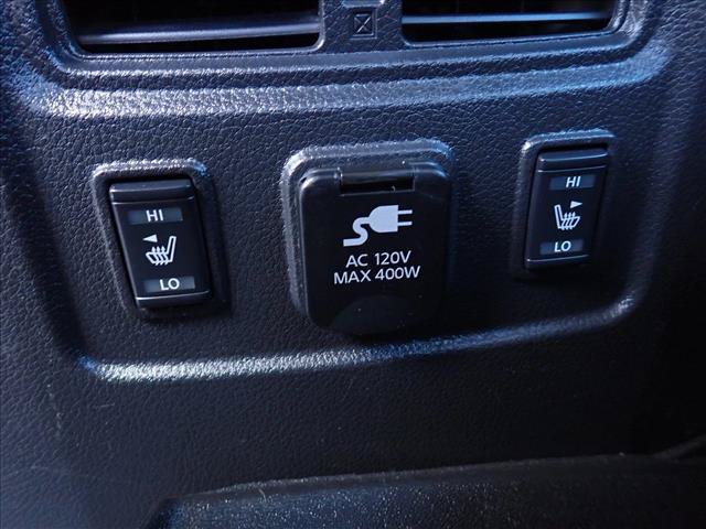 Used 2018 Nissan Titan PRO-4X w/ Pro-4x Convenience Package AWD/4WD image 9