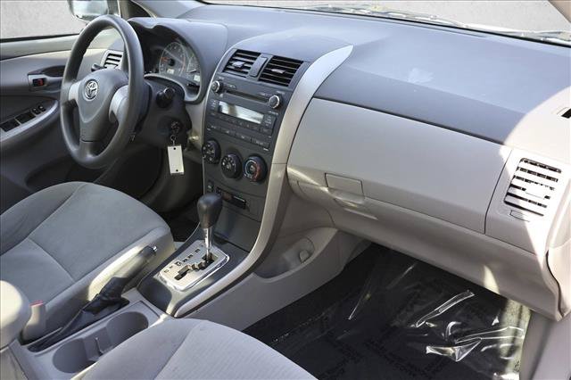 Used 2010 Toyota Corolla LE FWD image 25