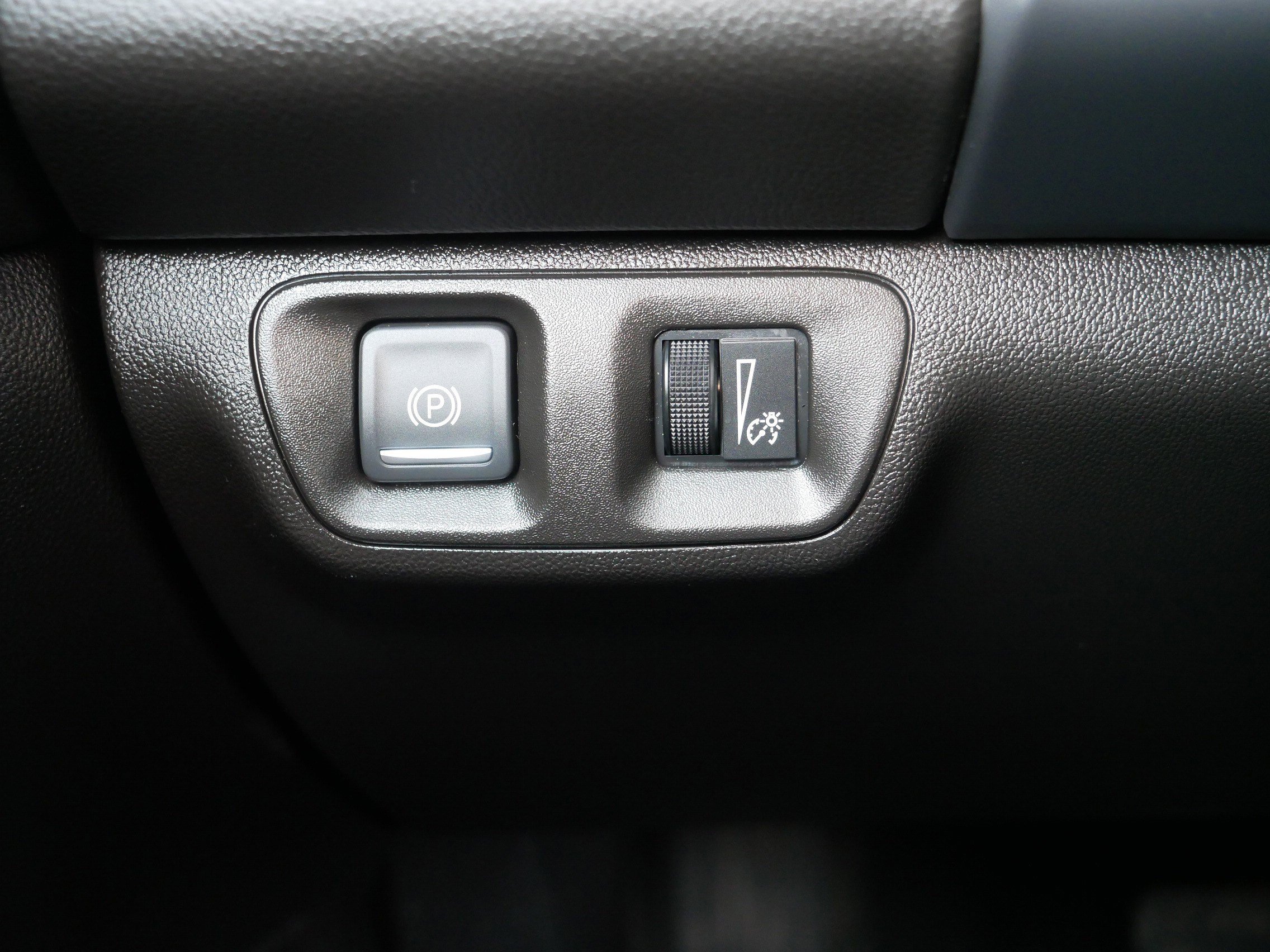 Used 2023 GMC Acadia SLE w/ Driver Convenience Package image 26