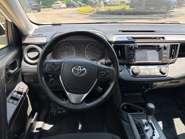 Used 2018 Toyota RAV4 XLE AWD/4WD image 15
