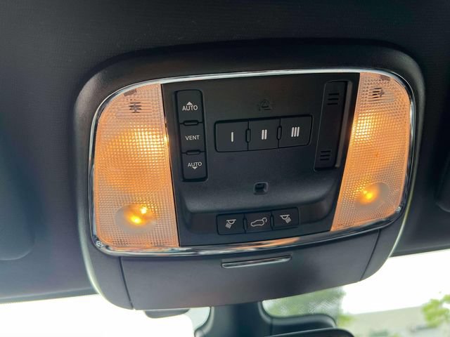 Used 2020 Jeep Grand Cherokee Laredo w/ Quick Order Package 2BN North AWD/4WD image 16