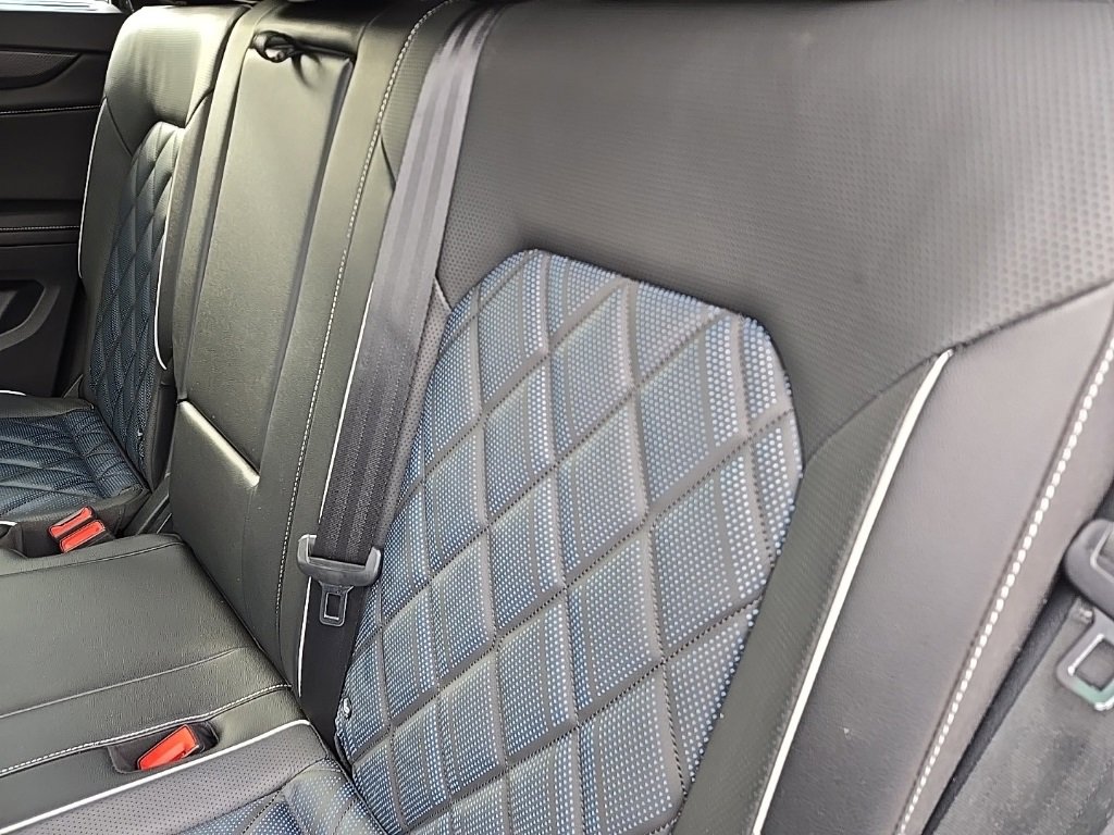 Used 2024 Volkswagen Atlas Cross Sport SEL Premium R-Line image 16