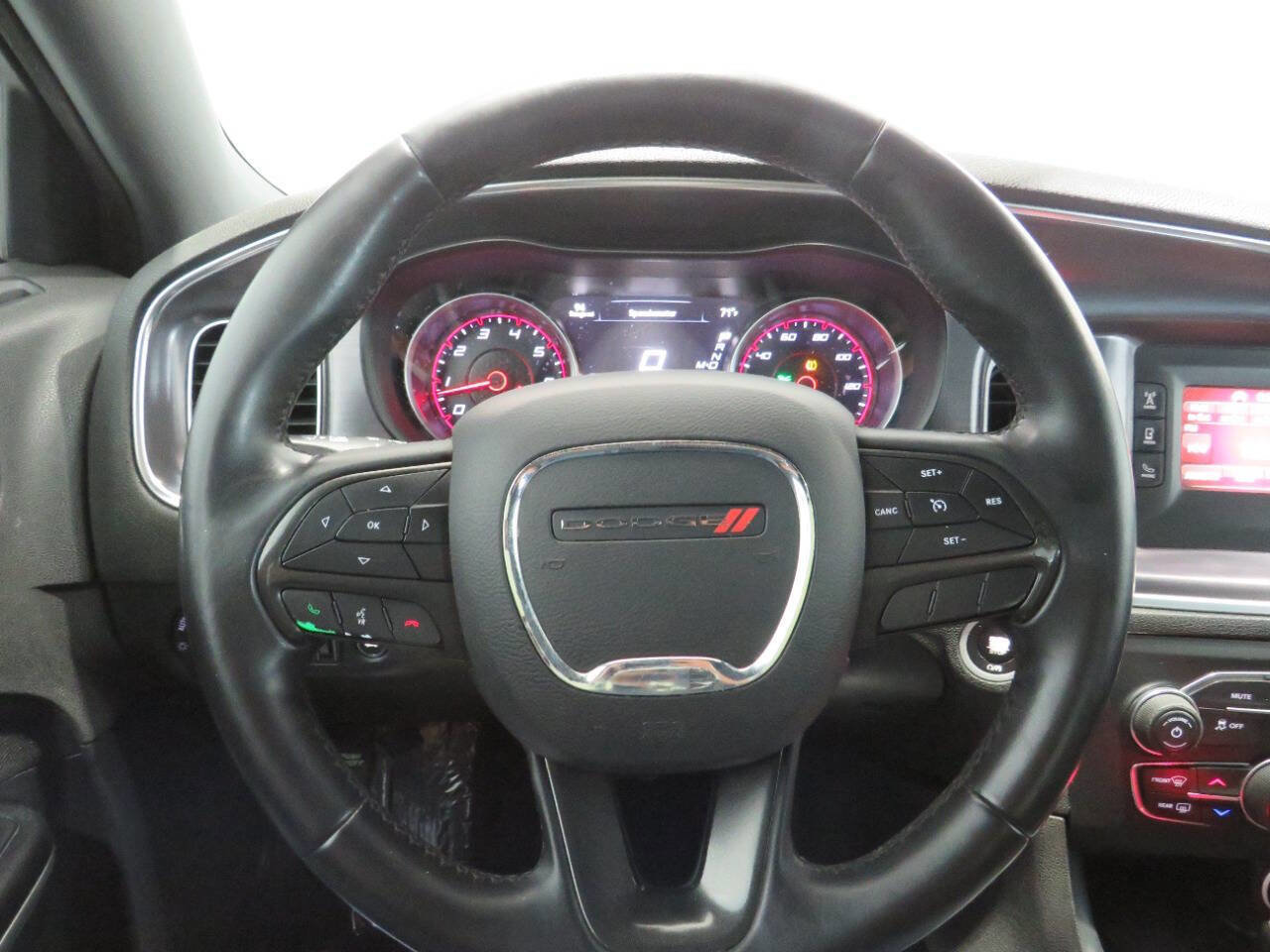 Used 2017 Dodge Charger SE w/ Popular Equipment Group image 16