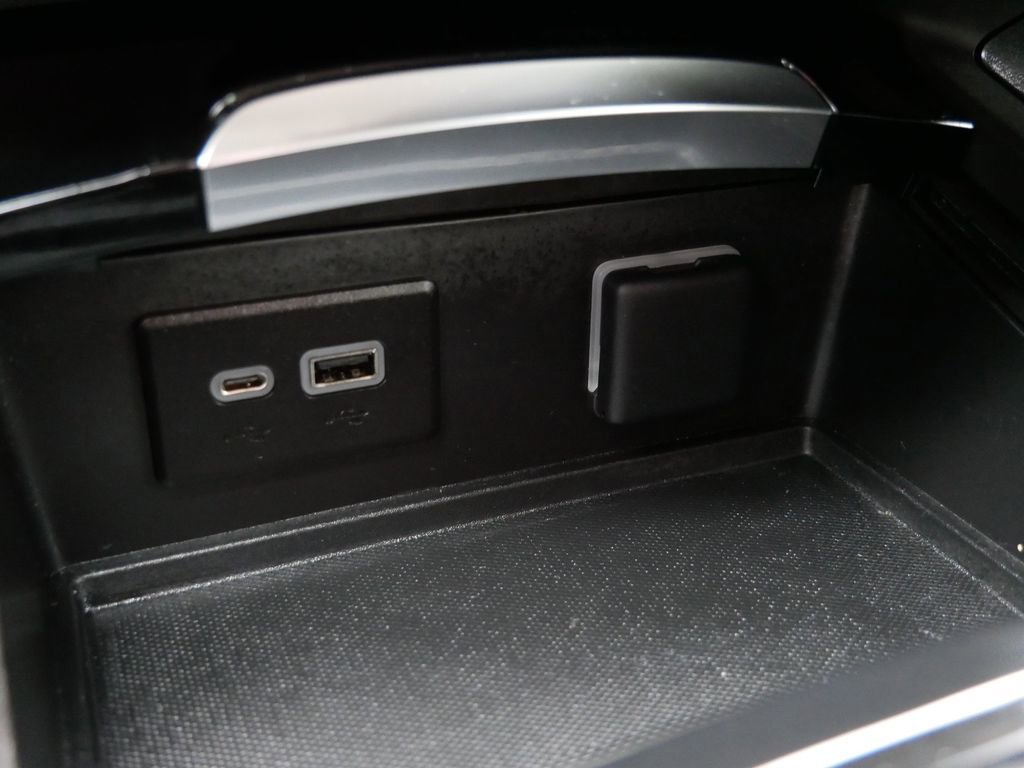 Used 2023 Buick Envision Essence image 20