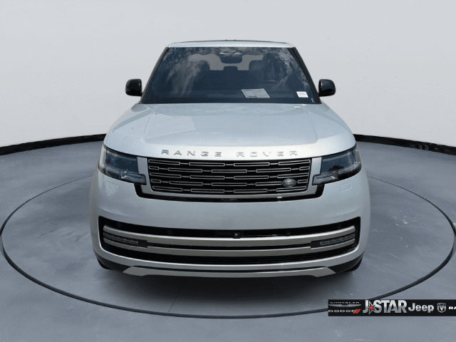 Used 2024 Land Rover Range Rover SE AWD/4WD image 2