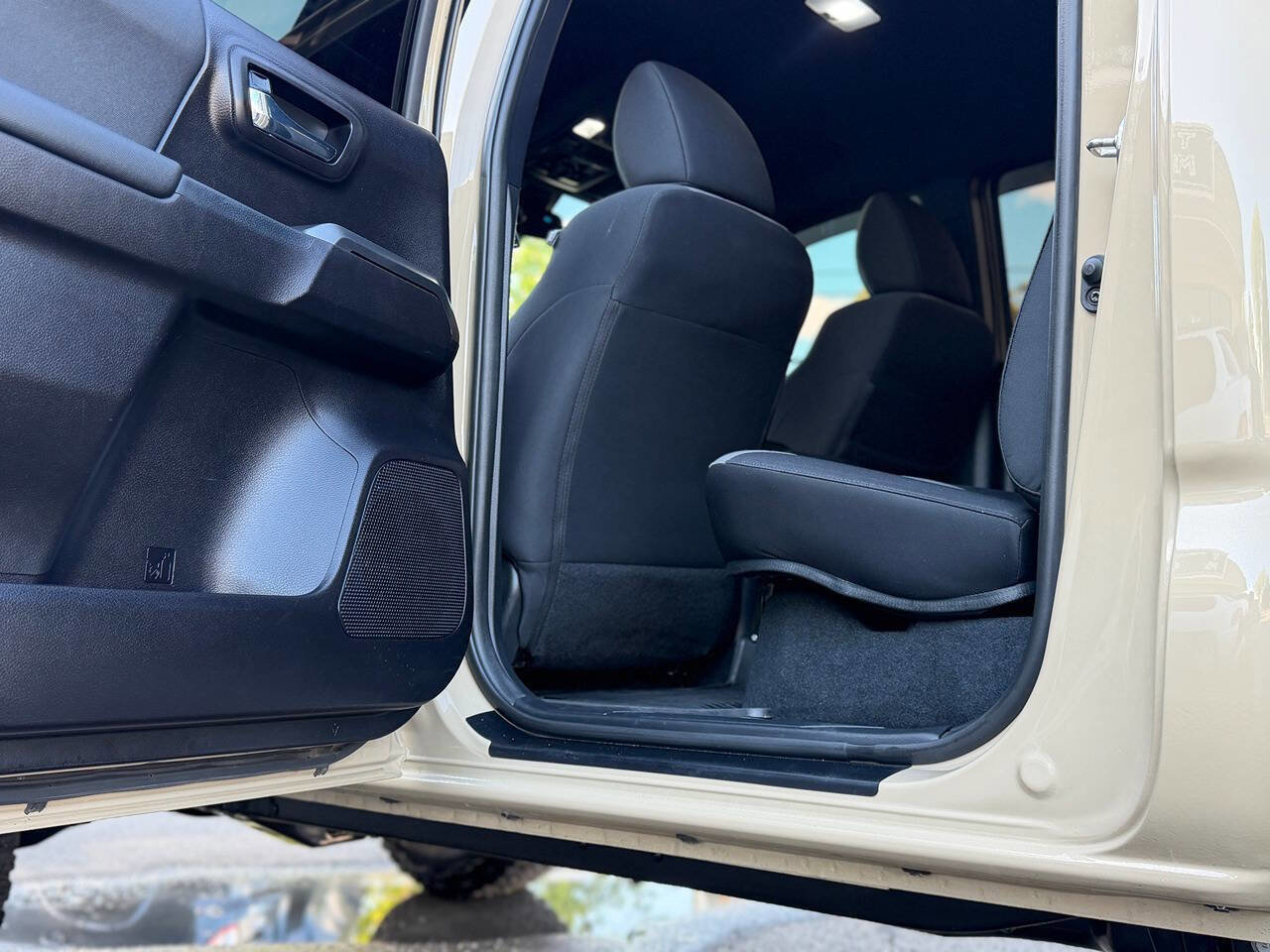 Used 2020 Toyota Tacoma TRD Off-Road w/ Technology Package AWD/4WD image 91