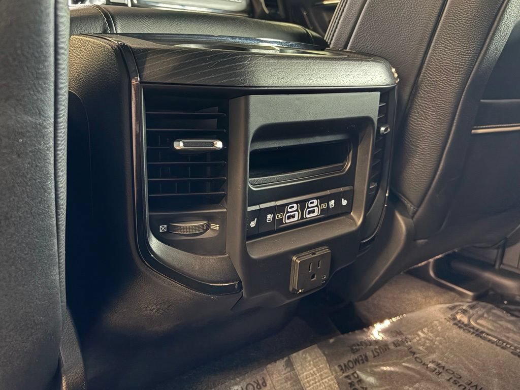 Used 2022 RAM 1500 Limited AWD/4WD image 17