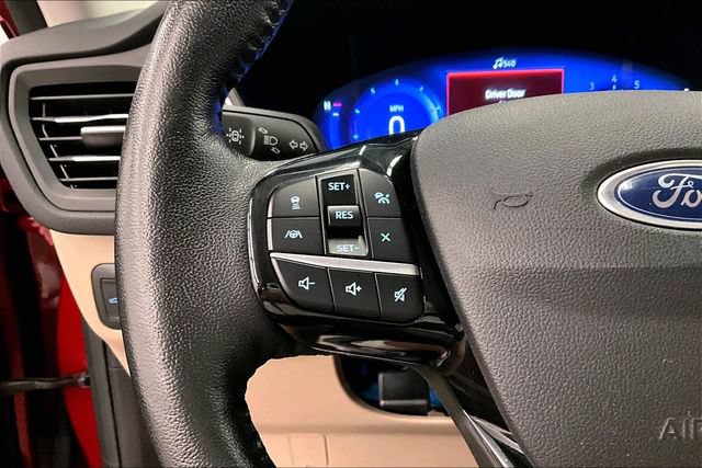 Used 2021 Ford Escape Titanium AWD/4WD image 27