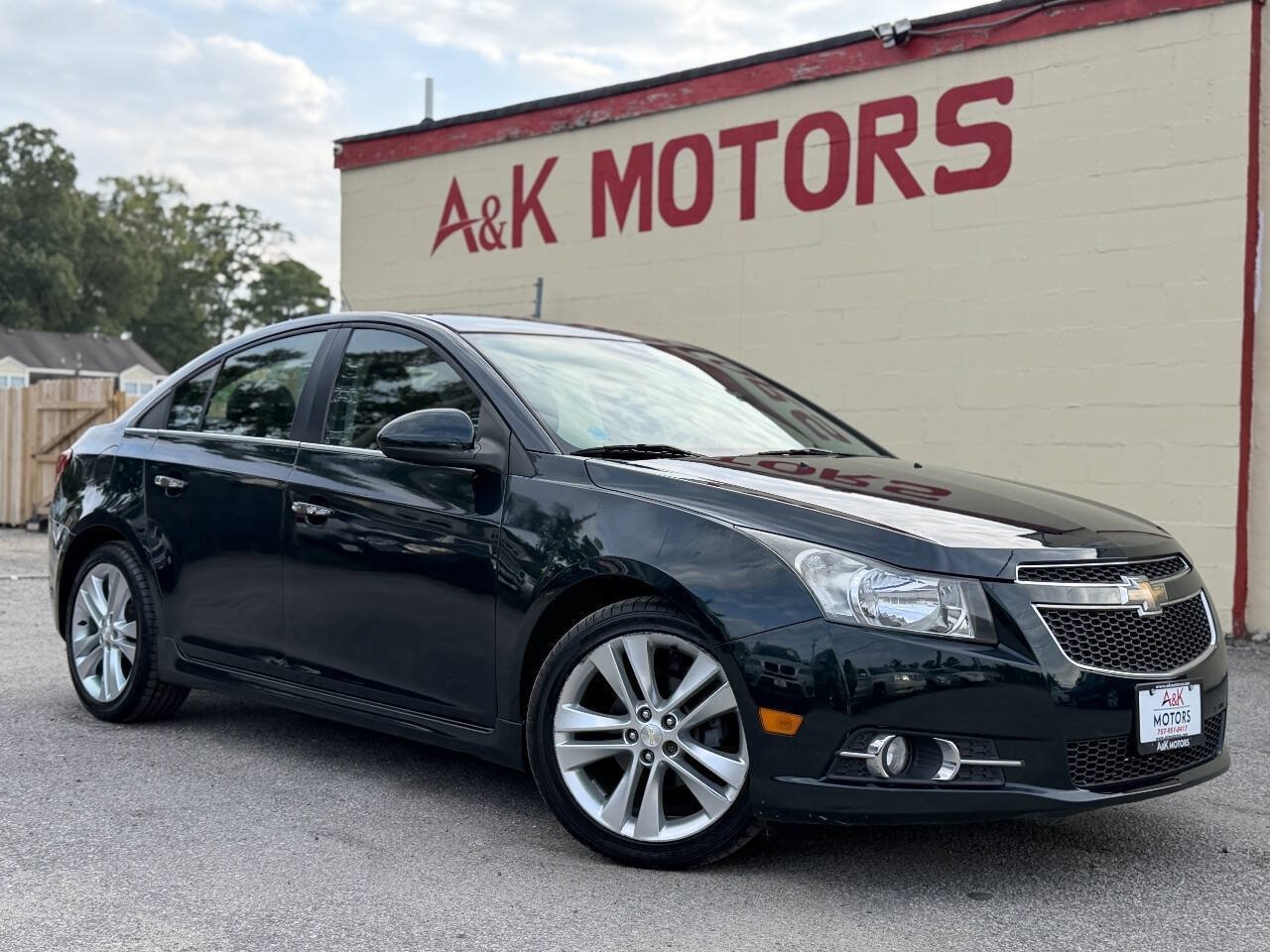 Used 2014 Chevrolet Cruze LTZ w/ RS Package FWD image 1