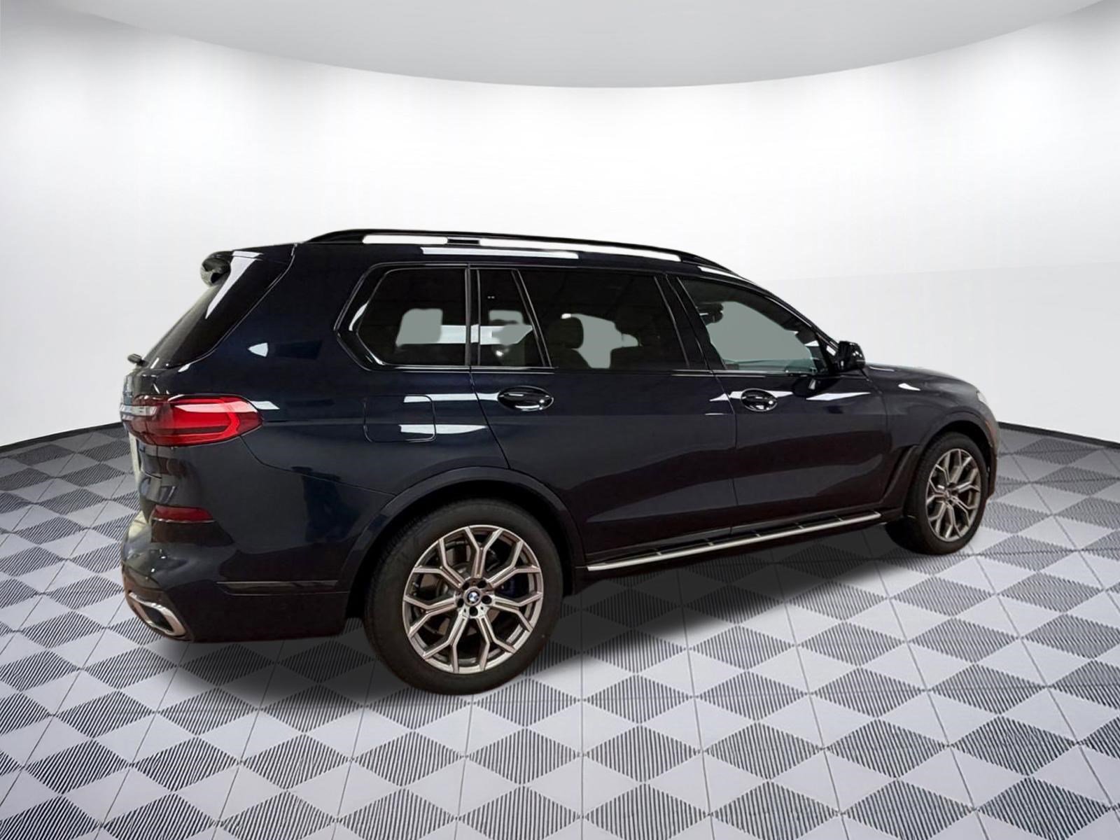 Used 2021 BMW X7 xDrive40i w/ M Sport Package image 8