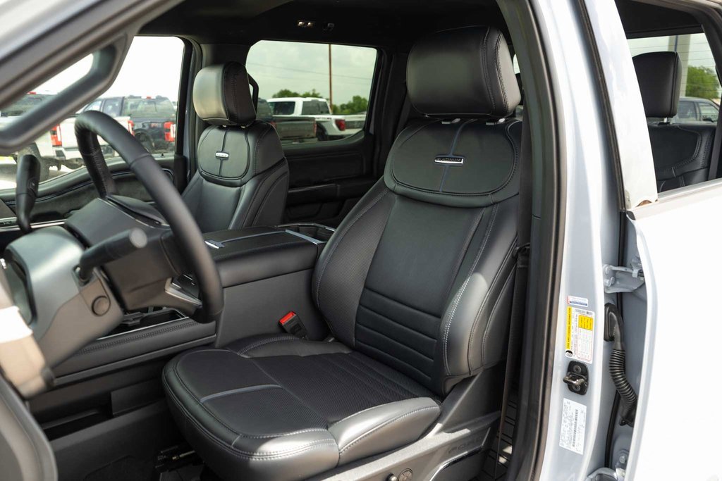 Used 2025 Ford F250 Platinum w/ Tremor Off-Road Package image 14