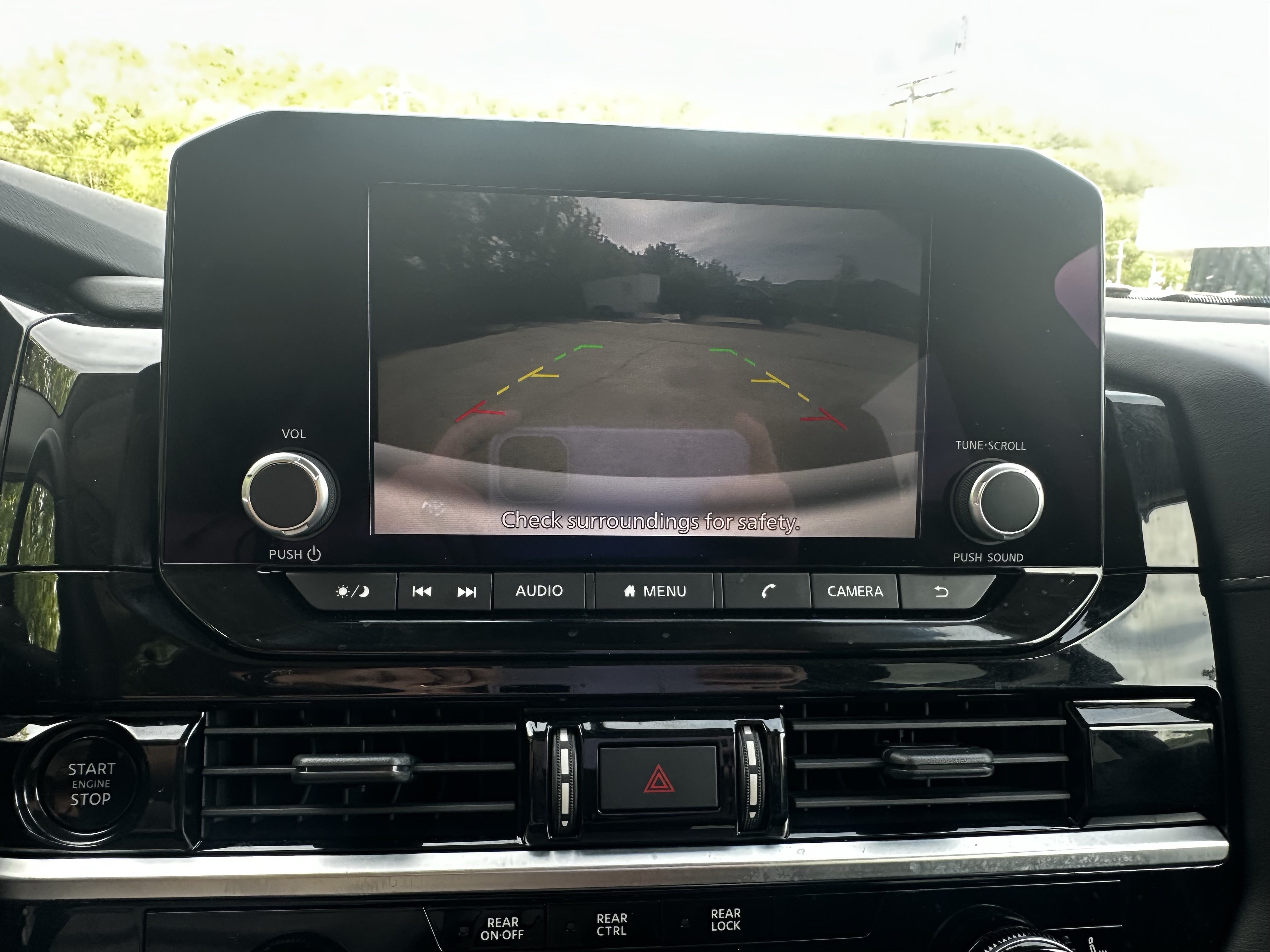 Used 2025 Nissan Pathfinder SV AWD/4WD image 16
