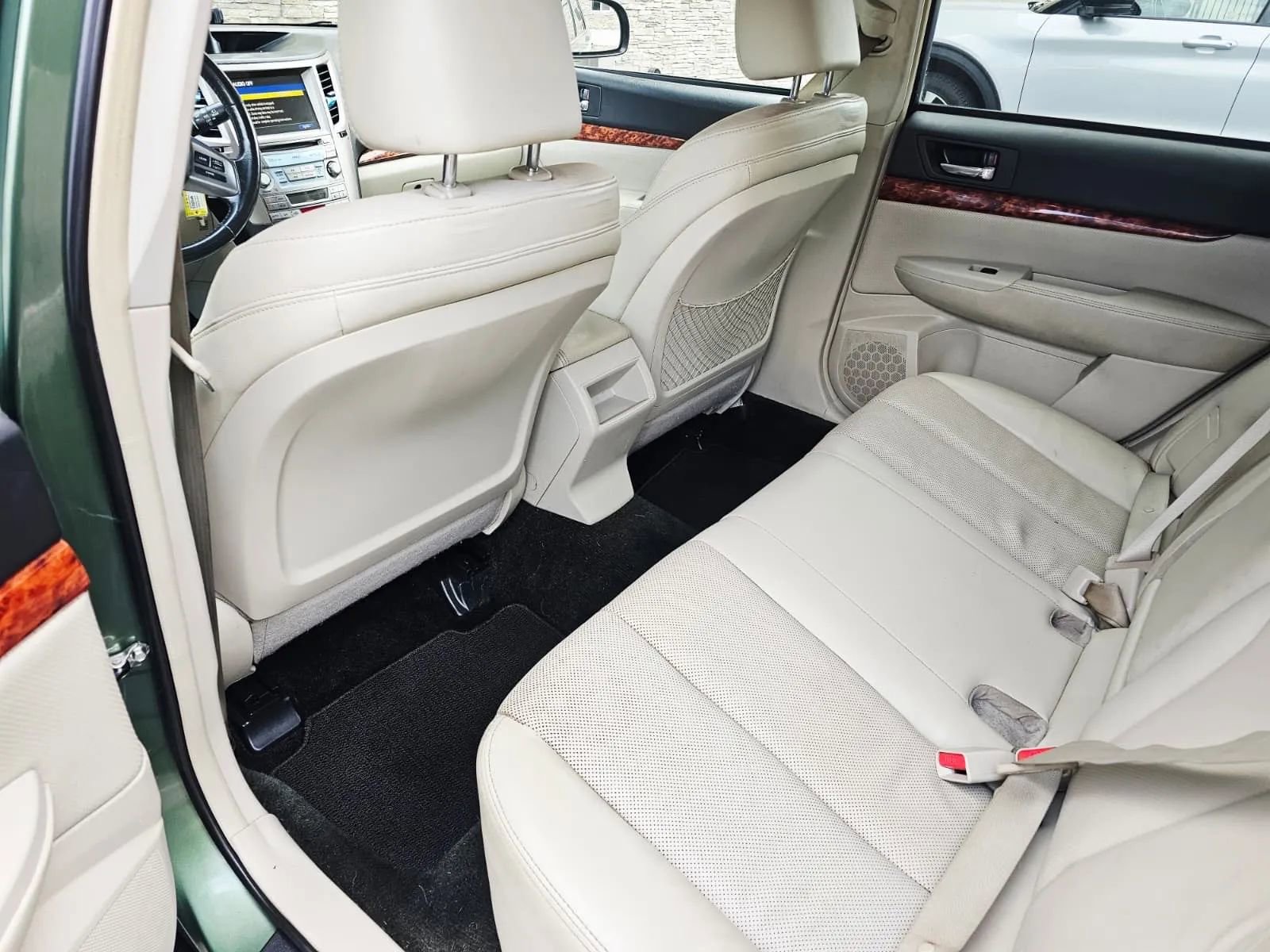 Used 2012 Subaru Outback 2.5i Limited image 10