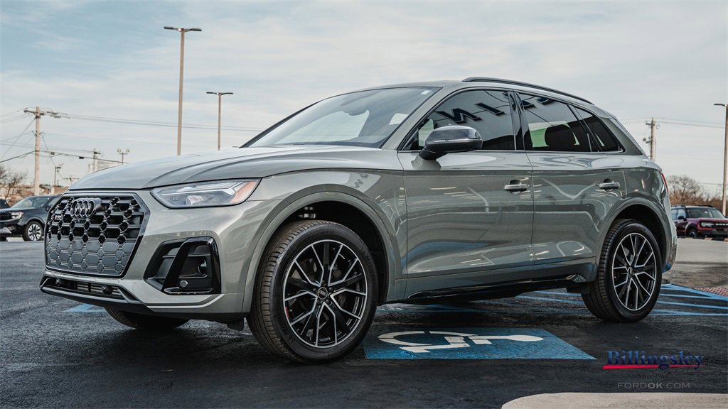 Used 2023 Audi SQ5 Premium Plus w/ Premium Plus Package image 2