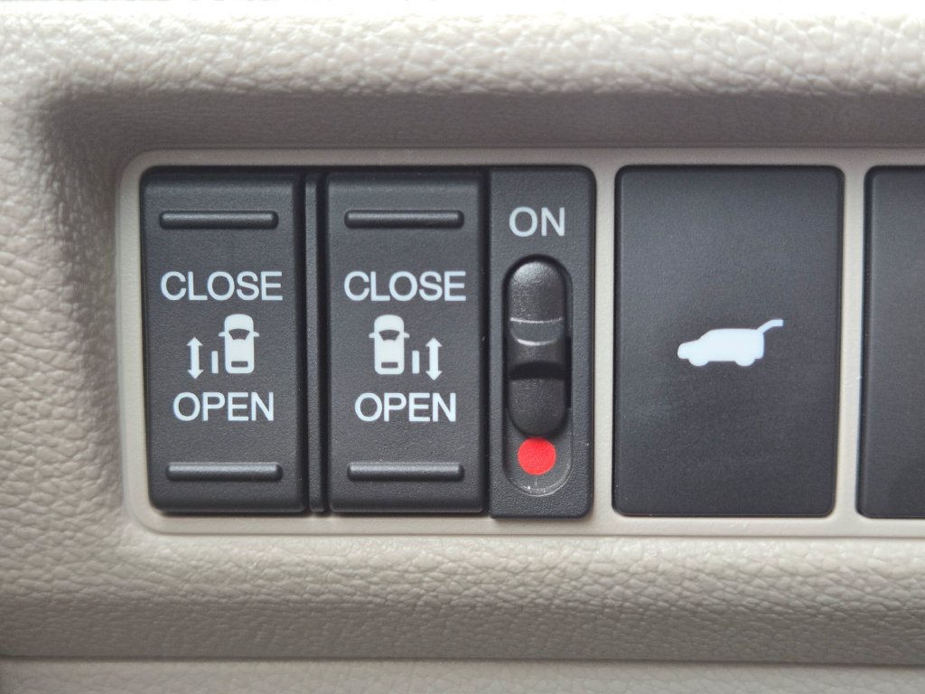 Used 2025 Honda Odyssey EX-L image 32
