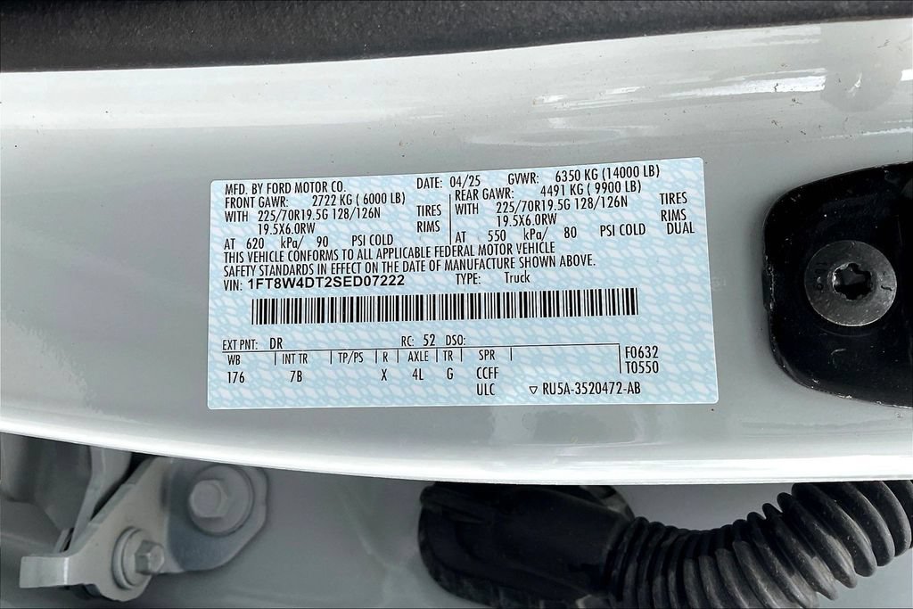 Used 2025 Ford F450 Platinum AWD/4WD image 32