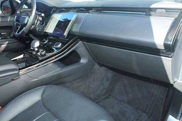 Used 2023 Land Rover Range Rover Sport SE image 25