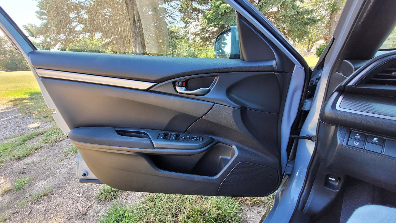 Used 2019 Honda Civic Sport image 11