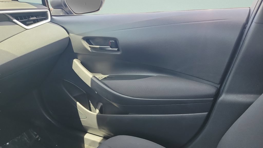 Used 2023 Toyota Corolla LE FWD image 13