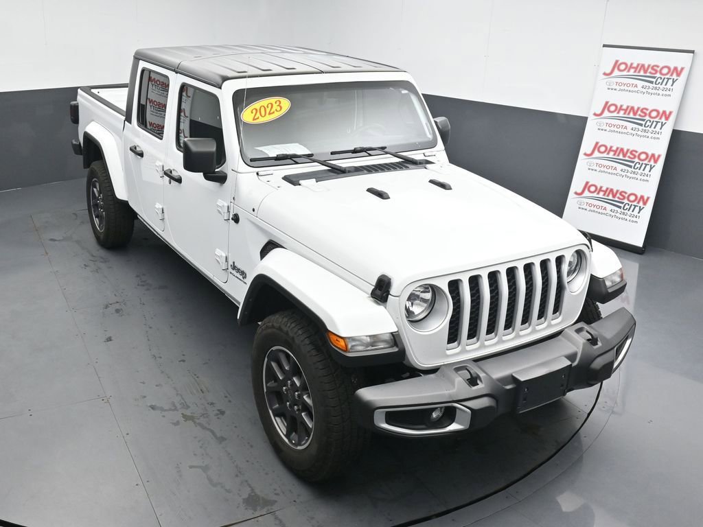 Used 2023 Jeep Gladiator Overland AWD/4WD image 21