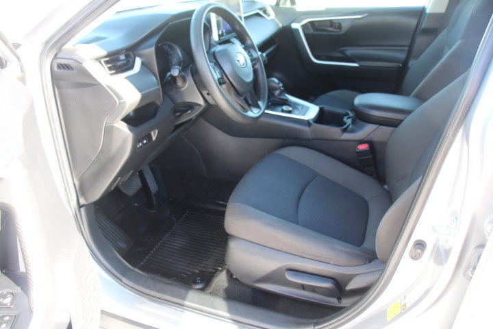 Used 2023 Toyota RAV4 LE AWD/4WD image 11