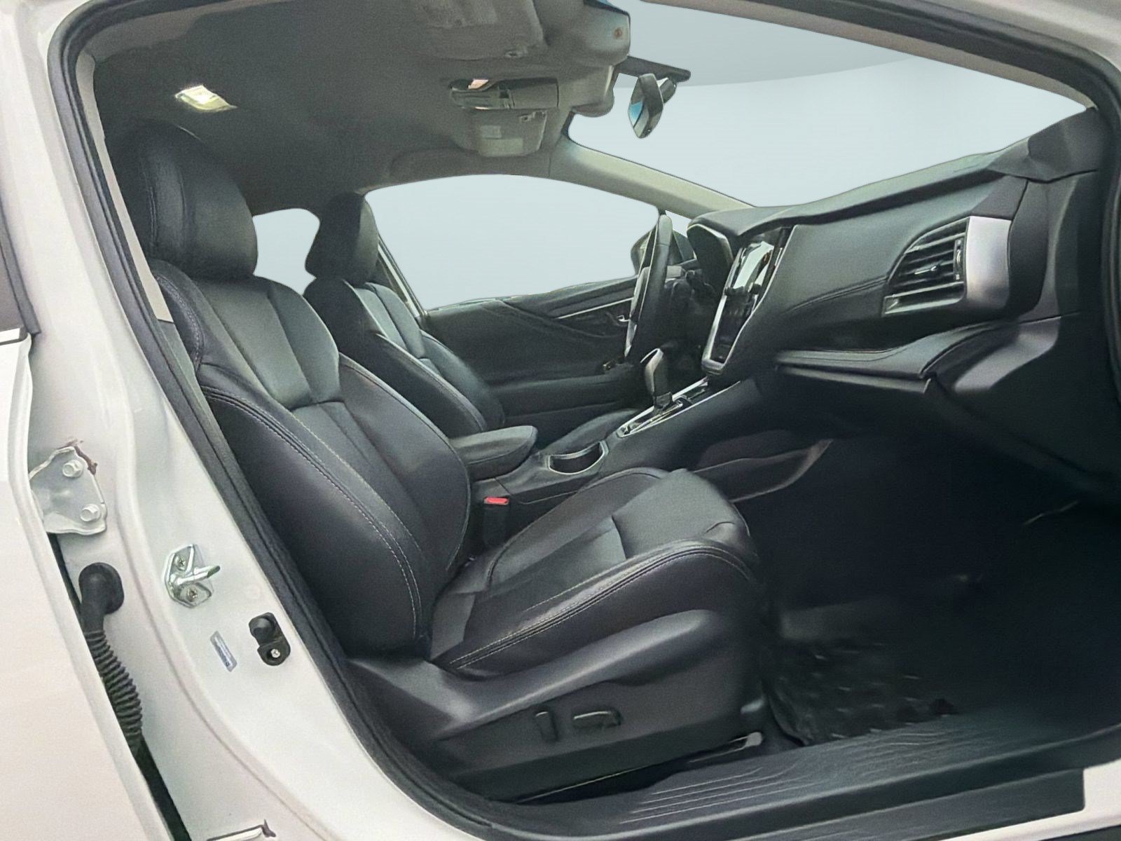 Used 2022 Subaru Outback Limited AWD/4WD image 24