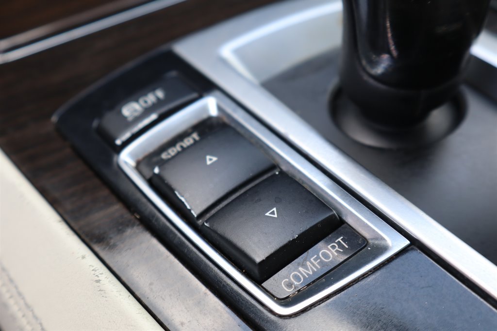 Used 2013 BMW 750Li RWD image 35