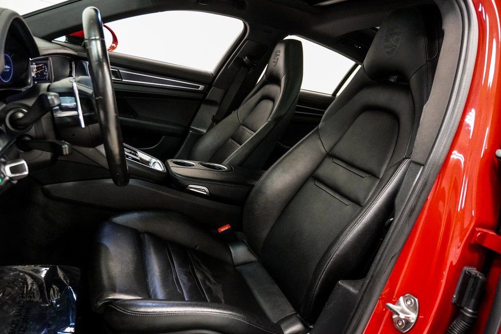 Used 2022 Porsche Panamera 4 Platinum Edition image 18
