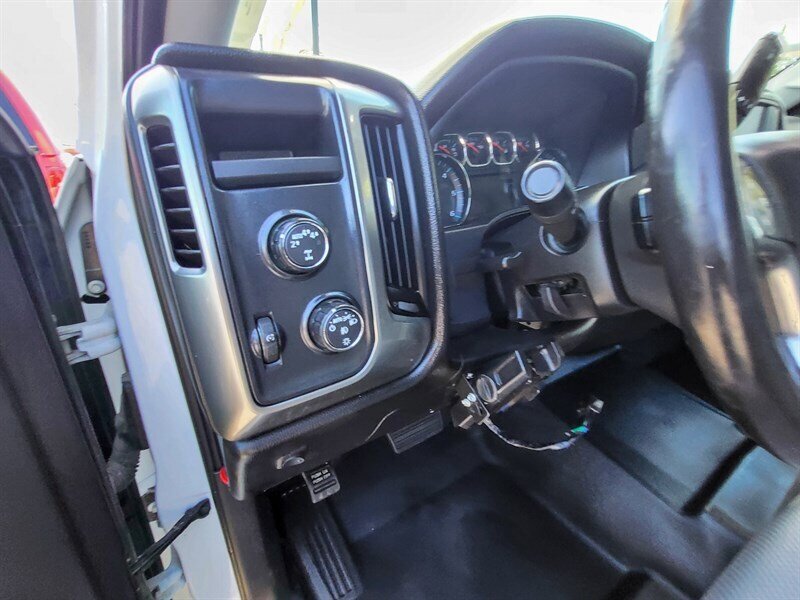 Used 2018 Chevrolet Silverado 1500 LT w/ All Star Edition image 18