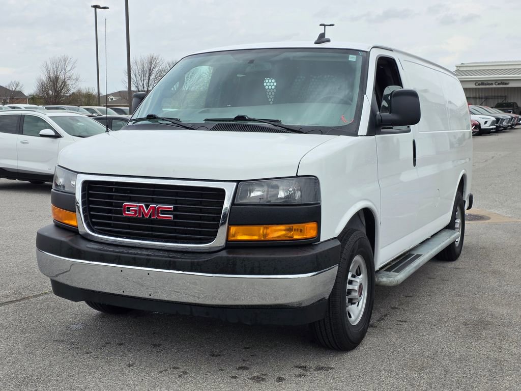 Used 2024 GMC Savana 2500 w/ Driver Convenience Package image 3