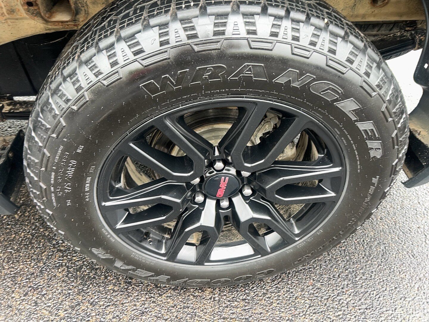 Used 2023 GMC Sierra 1500 Elevation AWD/4WD image 9