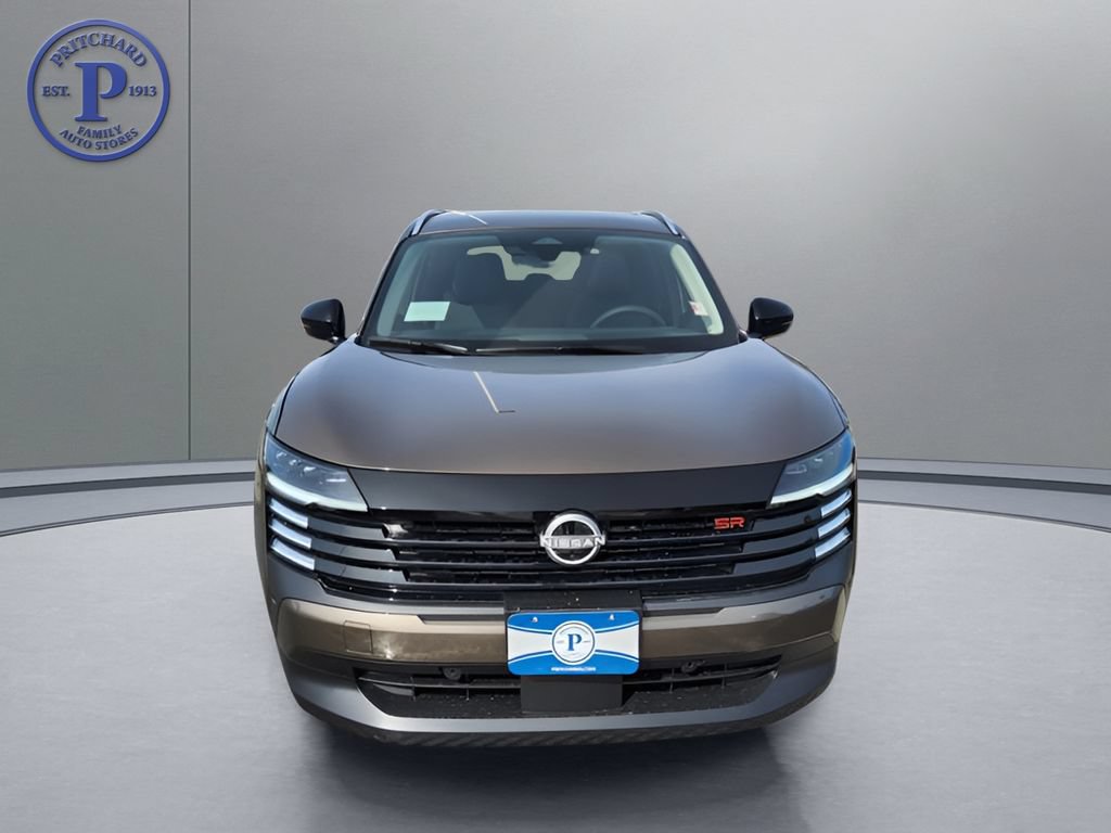 New 2026 Nissan Kicks SR w/ SR Premium Package FWD image 2