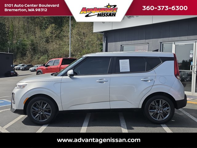 Used 2021 Kia Soul S FWD image 2
