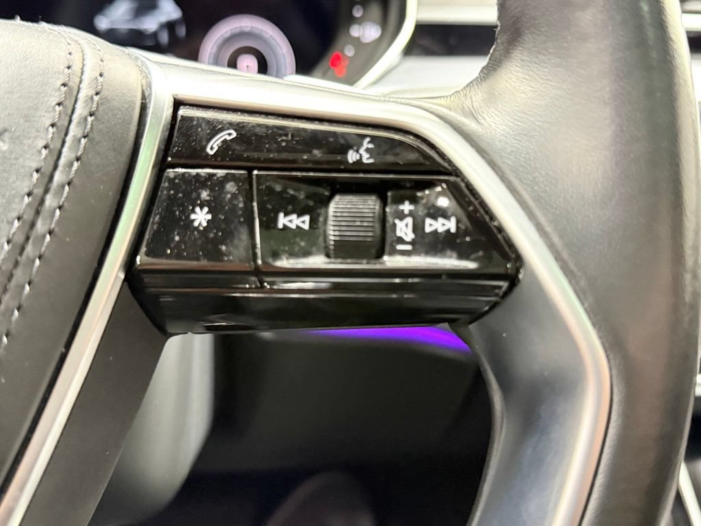 Used 2022 Audi A8 L 3.0T AWD/4WD image 26