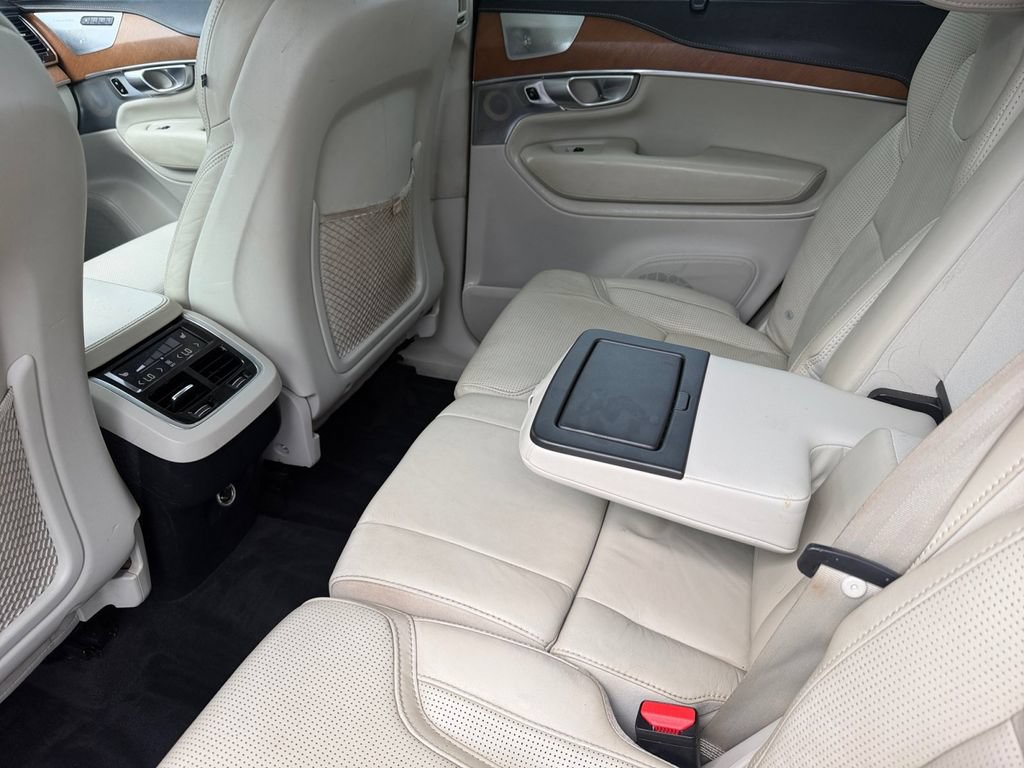 Used 2017 Volvo XC90 T6 Inscription w/ Vision Package AWD/4WD image 19