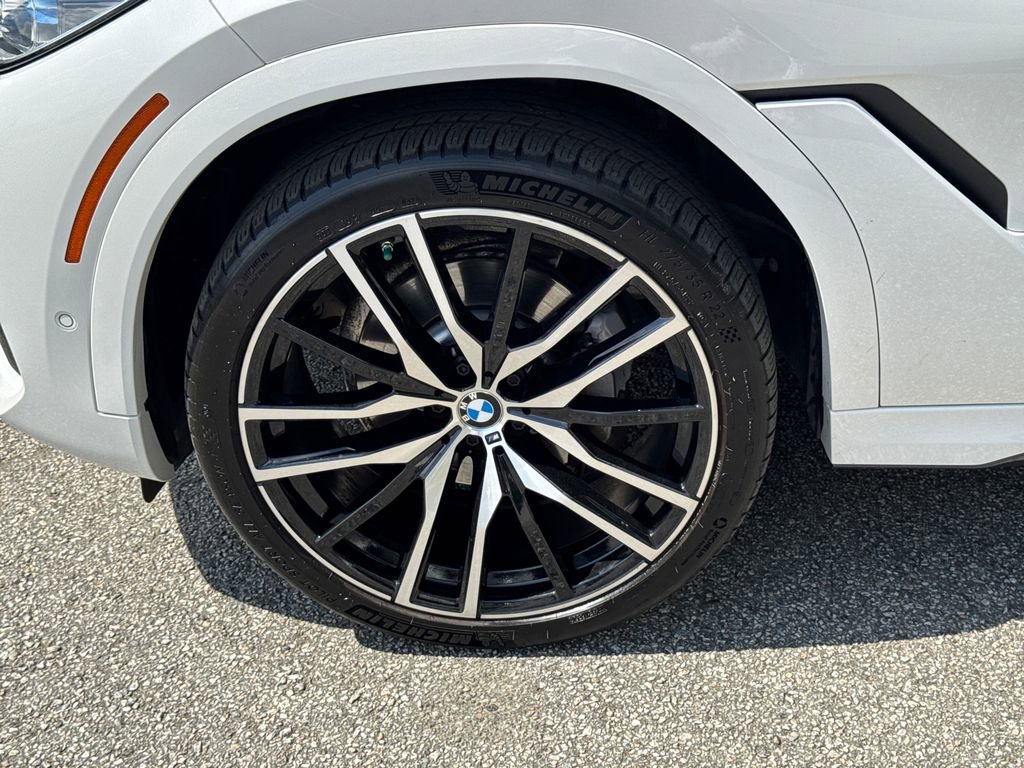 Used 2021 BMW X6 sDrive40i w/ Executive Package image 11