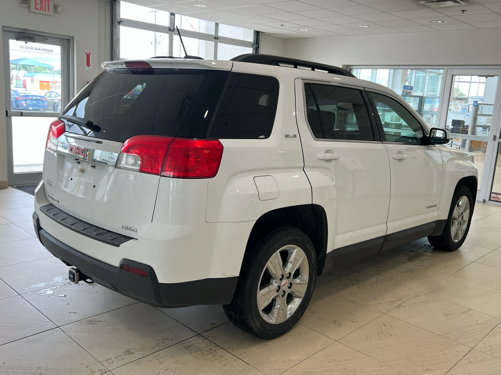 Used 2015 GMC Terrain SLE w/ Convenience Package AWD/4WD image 8