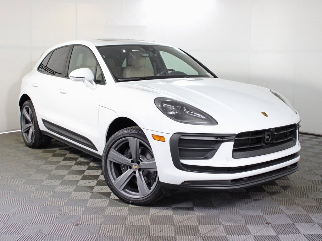 Used 2025 Porsche Macan image 9