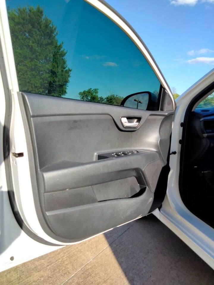 Used 2020 Kia Rio LX image 9