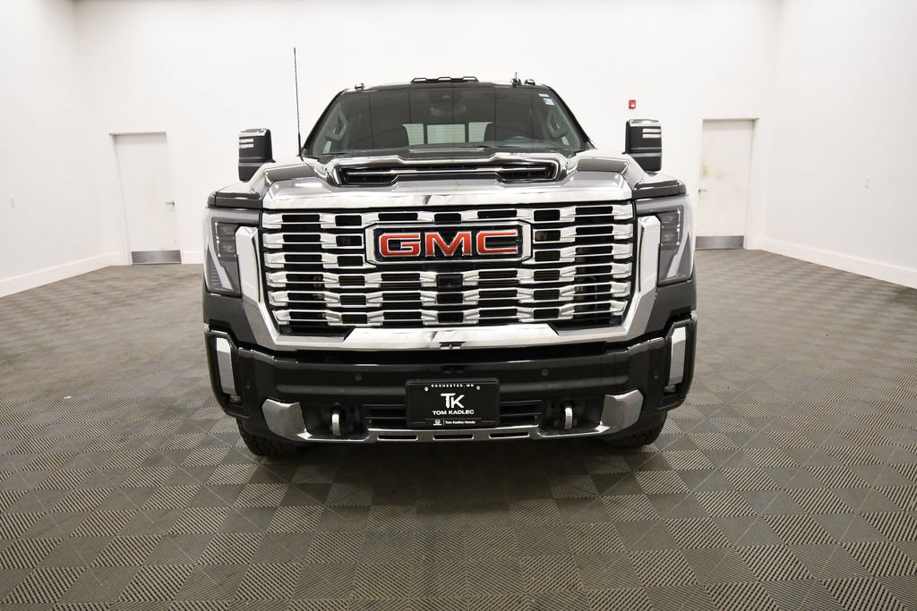 Used 2025 GMC Sierra 2500 Denali w/ Technology Package AWD/4WD image 11