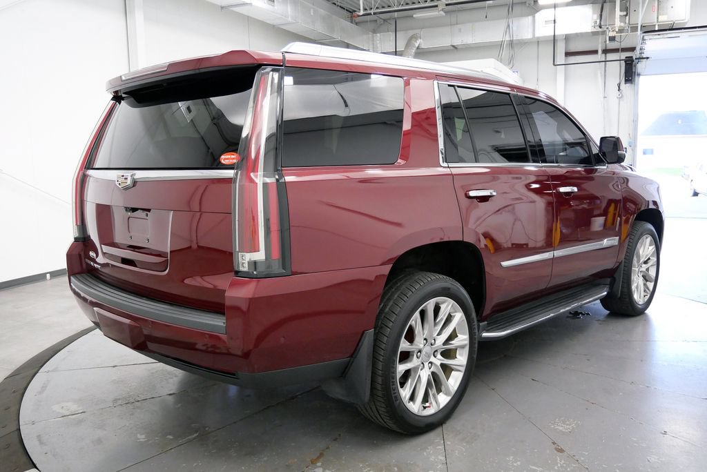 Used 2020 Cadillac Escalade Luxury AWD/4WD image 7