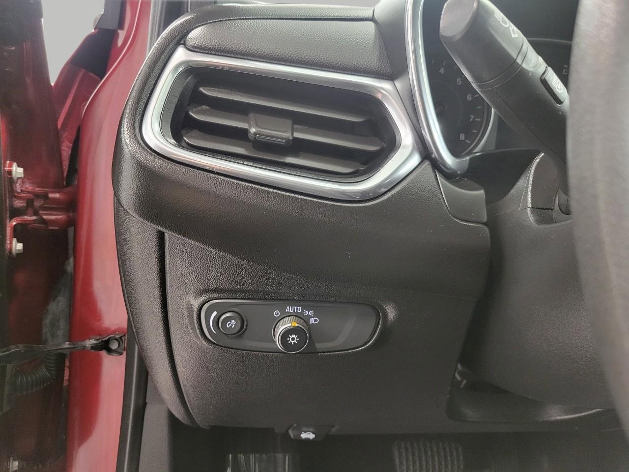 Used 2021 Chevrolet Equinox LT FWD image 11