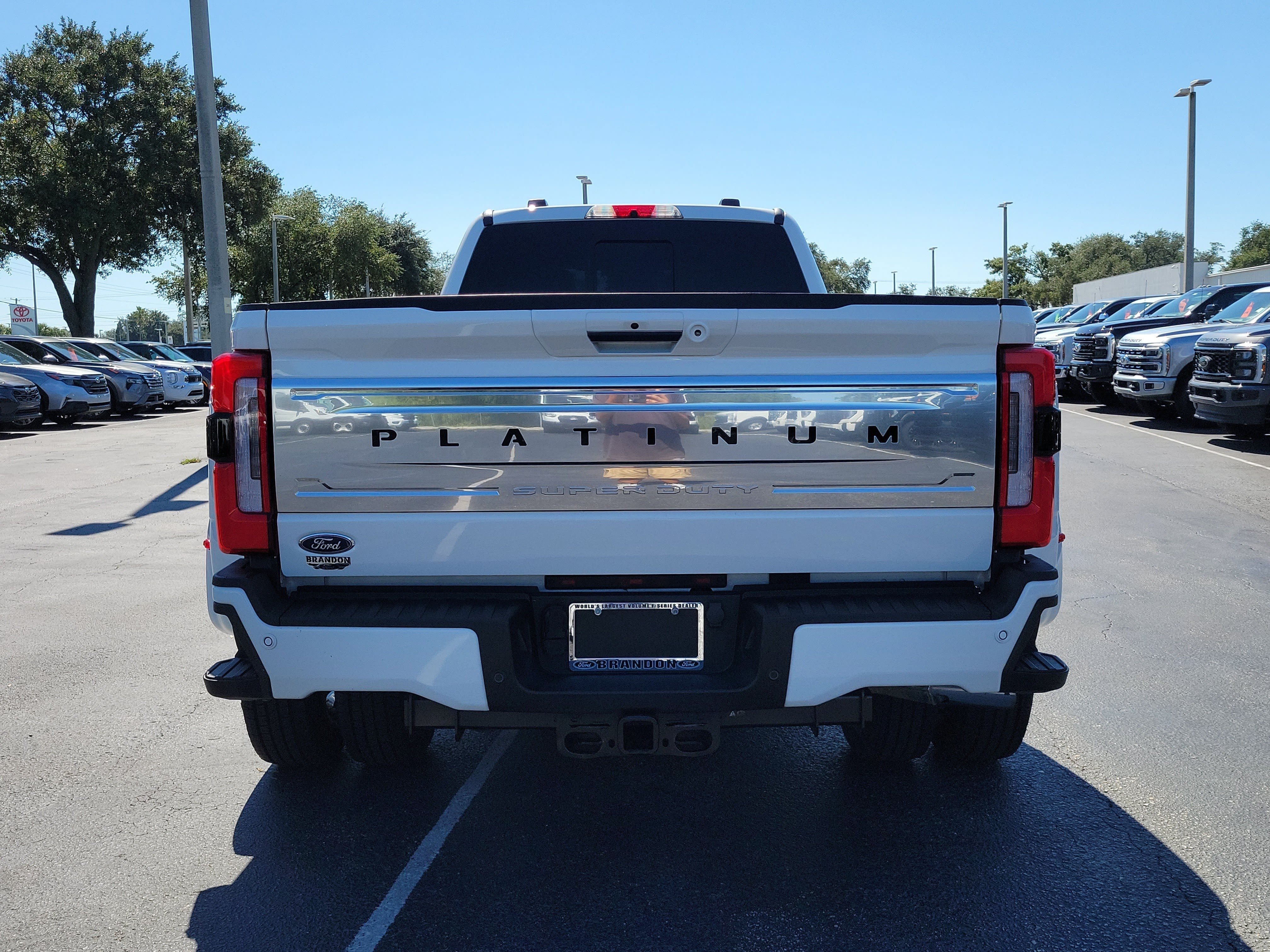Certified 2024 Ford F350 Platinum w/ FX4 Off-Road Package AWD/4WD image 8