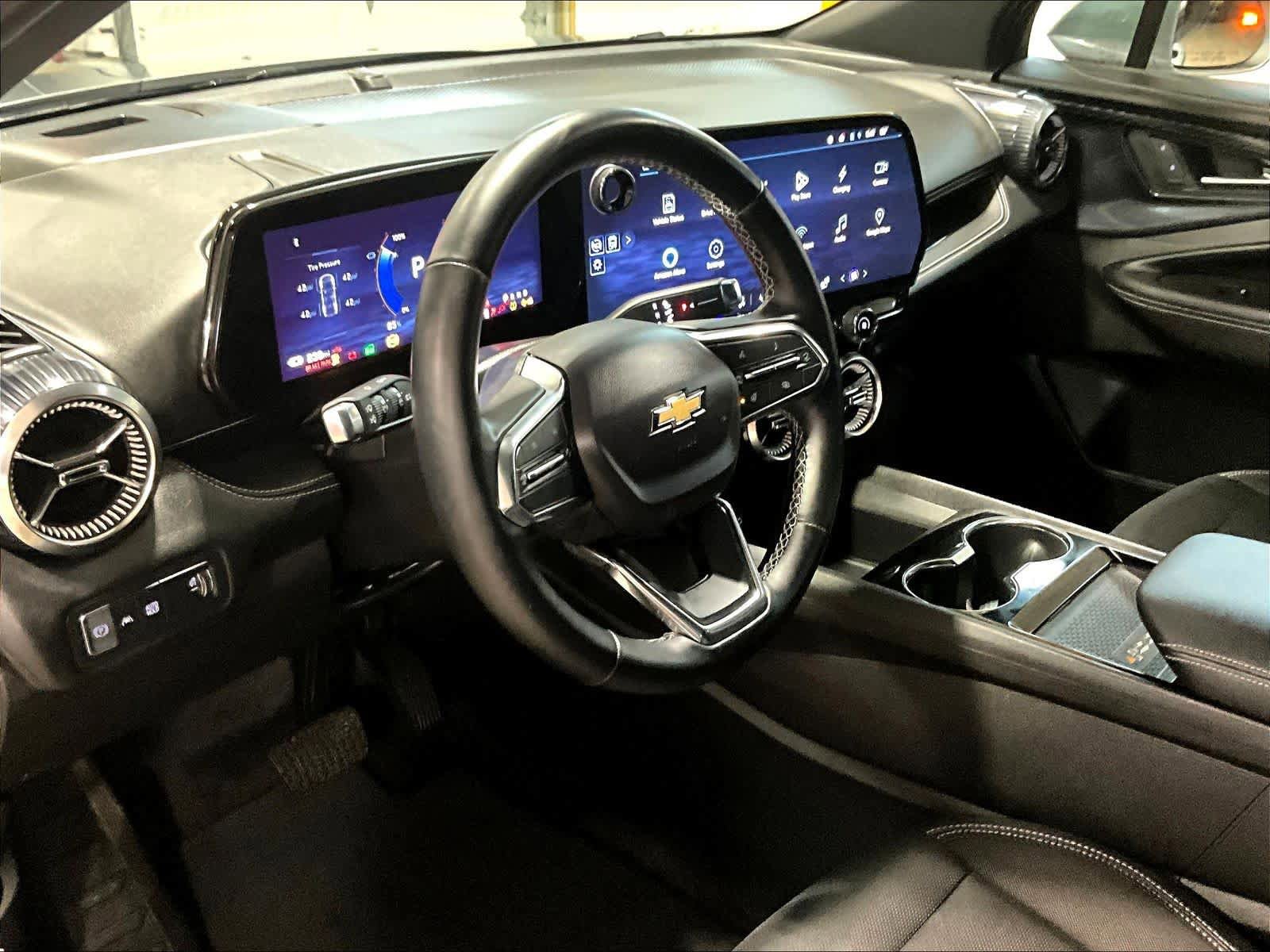 Used 2024 Chevrolet Blazer EV LT image 8